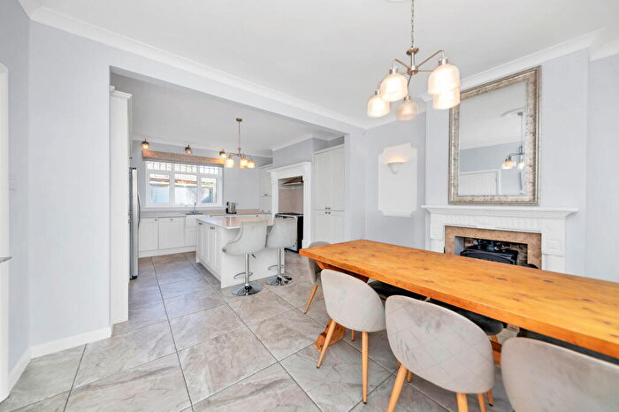 4 Bedroom Detached House For Sale In High Street, Warboys, PE28