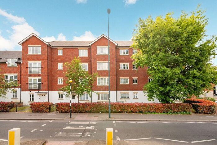 2 Bedroom Flat To Rent In Robson Avenue, Willesden Green, NW10