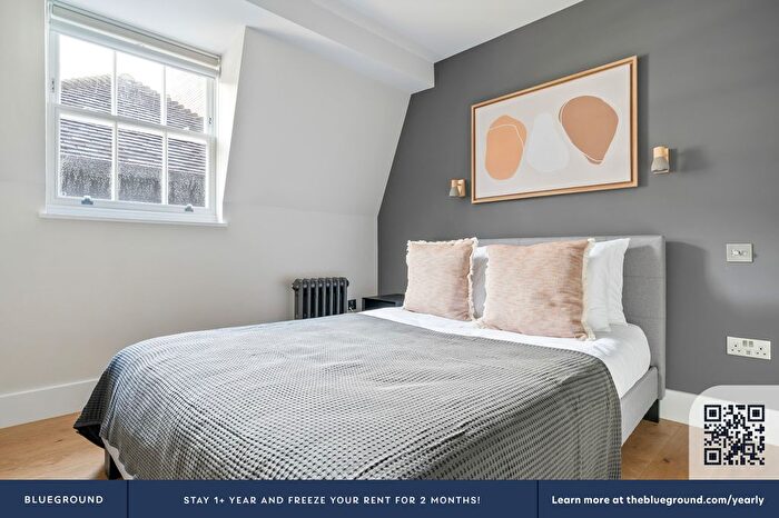 3 Bedroom Flat To Rent In Waterloo, SE1