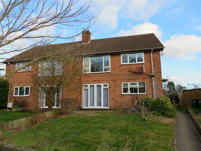 2 Bedroom Maisonette To Rent In Coniston Road, Leamington Spa, CV32