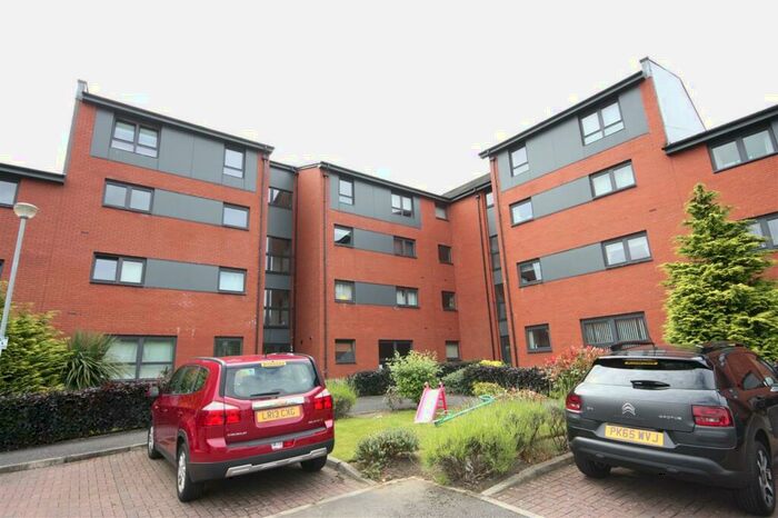 2 Bedroom Flat To Rent In Clarkston Road, Muirend, Glasgow, G44
