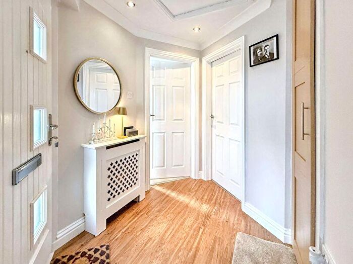 3 Bedroom Bungalow For Sale In Keighley Avenue, Broadstone, BH18