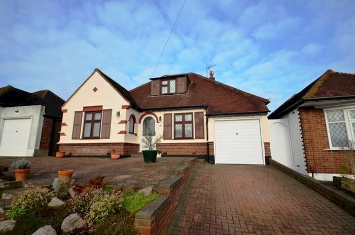 2 Bedroom Bungalow To Rent In Hillside Gardens, Northwood, HA6
