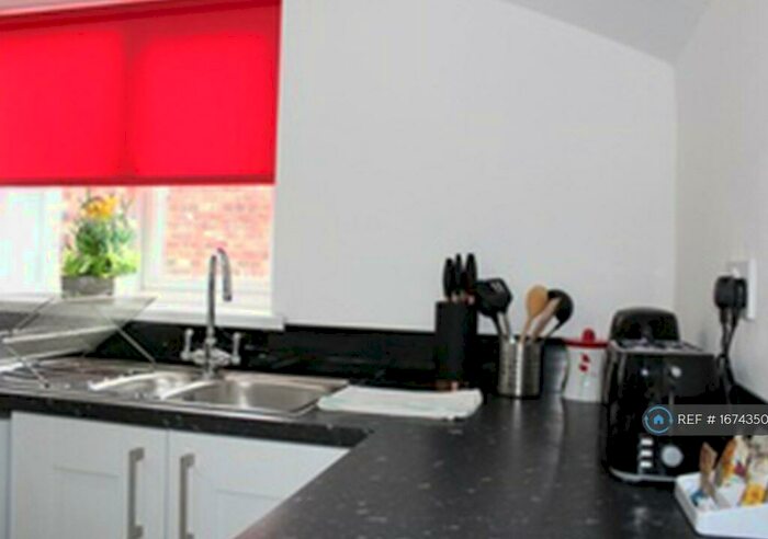 4 Bedroom Maisonette To Rent In Old Durham Road, Gateshead, NE8