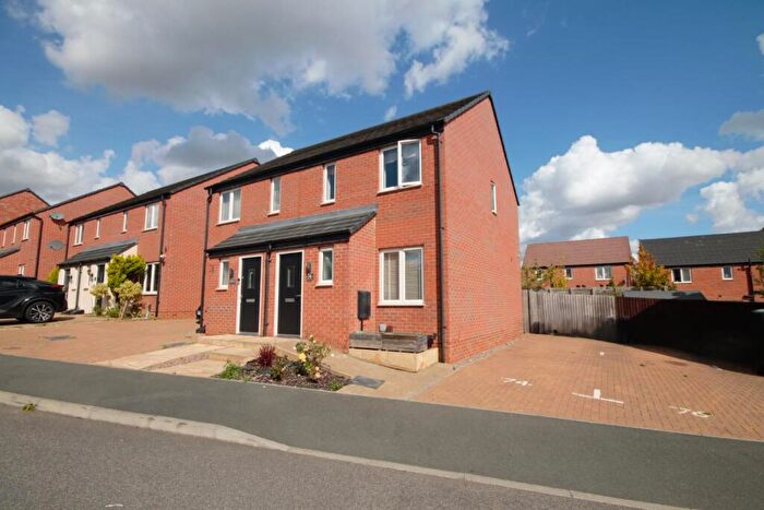 2 Bedroom Semi-Detached House For Sale In Balmoral Close, Northampton, NN5