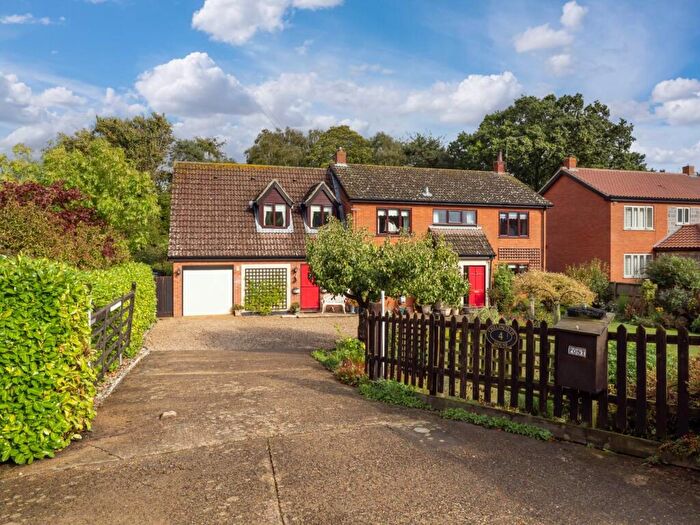 4 Bedroom Detached House For Sale In Stunning Detached Family Home In Tuttington Near Aylsham., NR11