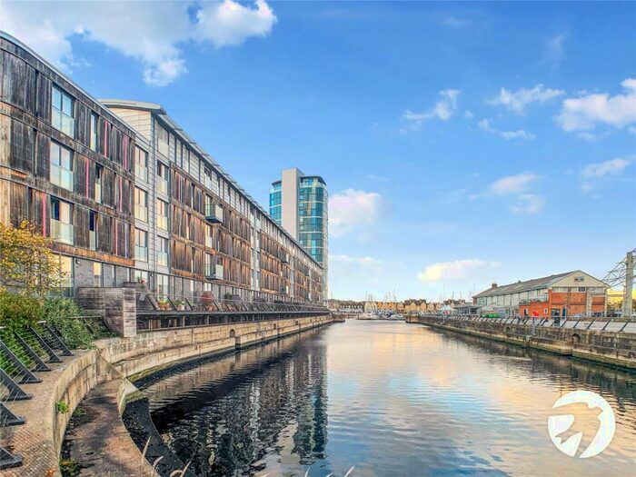 2 Bedroom Flat To Rent In Dock Head Road, Chatham, ME4