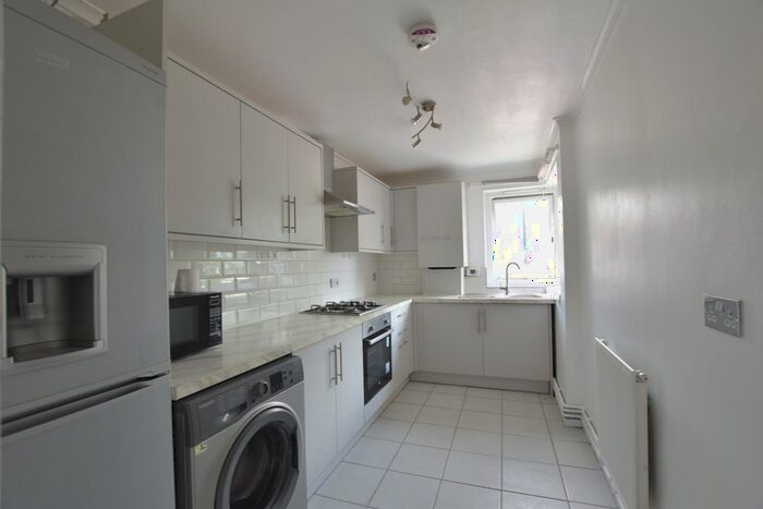 2 Bedroom Flat To Rent In Cordwainers Walk, London, E13