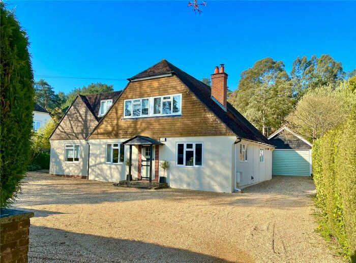 5 Bedroom Detached House For Sale In Sandy Lane, Rushmoor, Farnham, Surrey, GU10