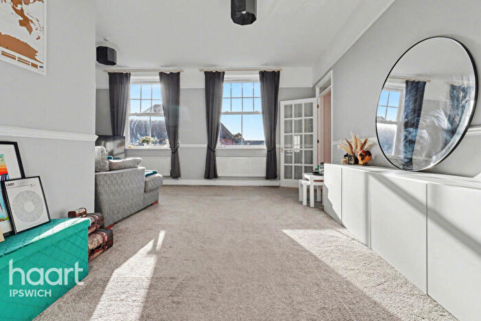 3 Bedroom Apartment For Sale In Foxhall Road, Ipswich, IP3