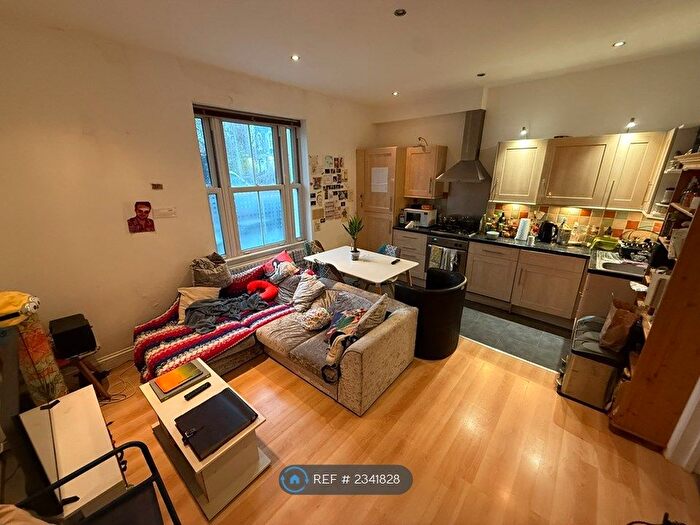 1 Bedroom Flat To Rent In Castlehaven Road, London, NW1