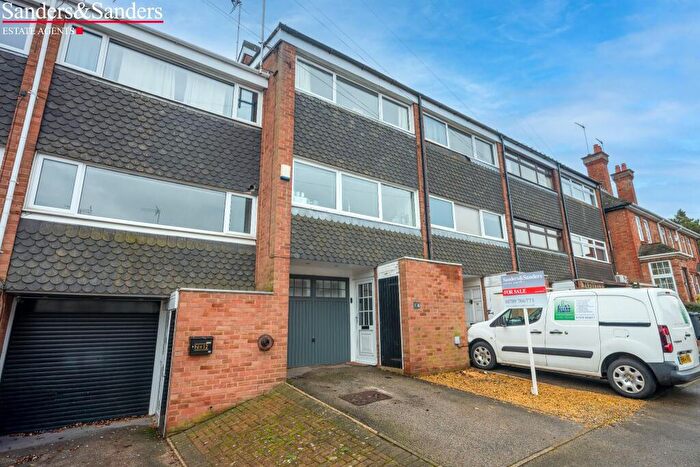 3 Bedroom Terraced House For Sale In Henley Street, Alcester, B49