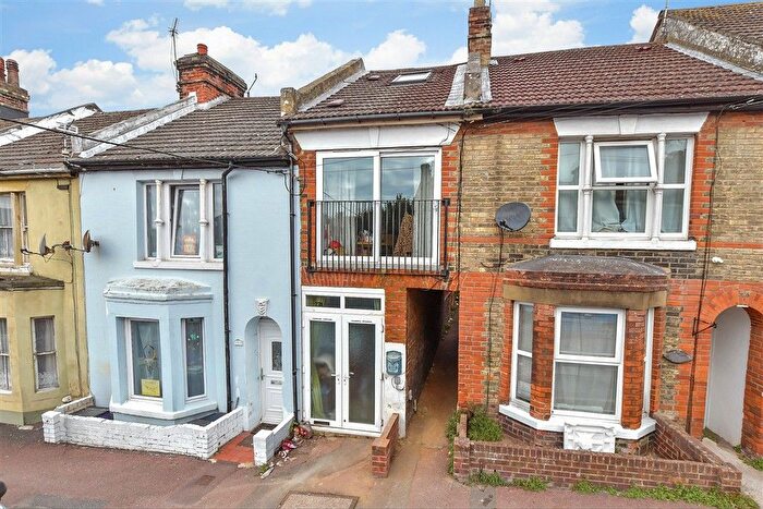 1 Bedroom Terraced House For Sale In Walton Road, Folkestone, Kent, CT19