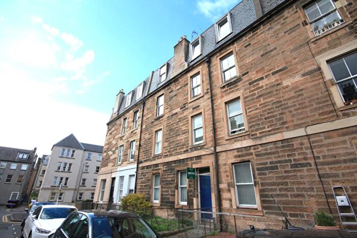 2 Bedroom Flat To Rent In West Newington Place, Newington, Edinburgh, EH9