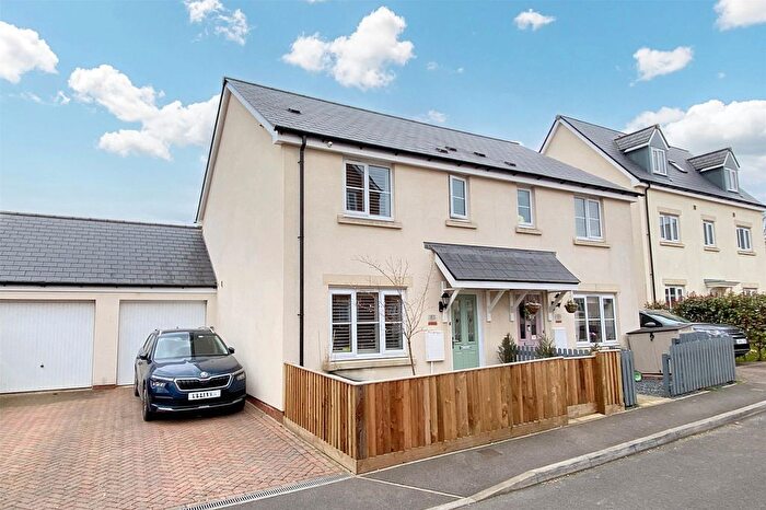 3 Bedroom Semi-Detached House For Sale In Mills Drive, Wellington, Somerset, TA21
