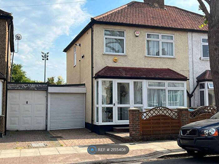 3 Bedroom Semi-Detached House To Rent In Carterhatch Road, Enfield, EN3