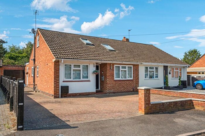 4 Bedroom Semi-Detached House For Sale In London Row, Arlesey, SG15