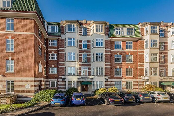 3 Bedroom Flat To Rent In Haven Green, London, W5