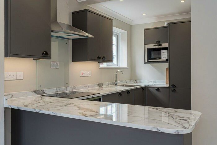 2 Bedroom Flat To Rent In Maxwell Road, Beaconsfield, Beaconsfield, HP9