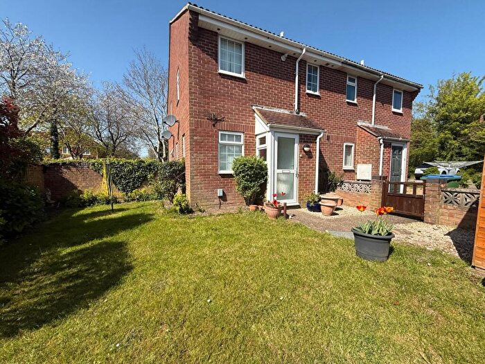 1 Bedroom Semi Detached House To Rent In Swancote Fareham Unfurnished, PO16