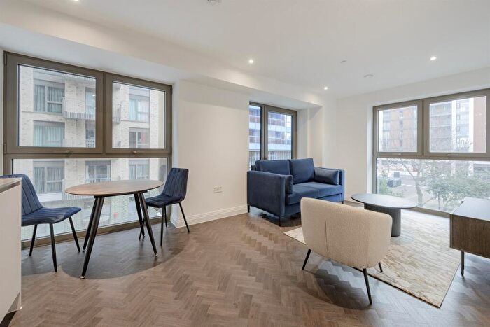 1 Bedroom Apartment To Rent In Halcyon House, Queens Cross, E16