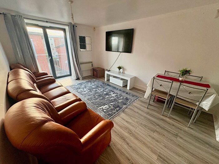 2 Bedroom Flat To Rent In Rickman Drive, Birmingham, B15