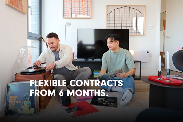 2 Bedroom Apartment To Rent In King Street, Bolton, Greater Manchester, BL4