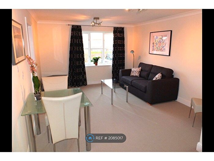 1 Bedroom Maisonette To Rent In Alston Gardens, Maidenhead, SL6
