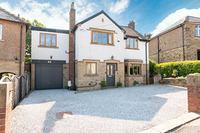 3 Bedroom Detached House For Sale In Bank End Lane, Huddersfield, HD5