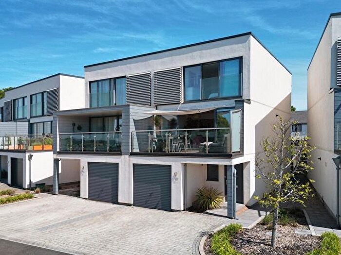 4 Bedroom Town House For Sale In Mudbank Lane, Exmouth, EX8