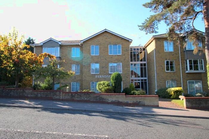 2 Bedroom Flat To Rent In St. Johns Hill, Sevenoaks, TN13