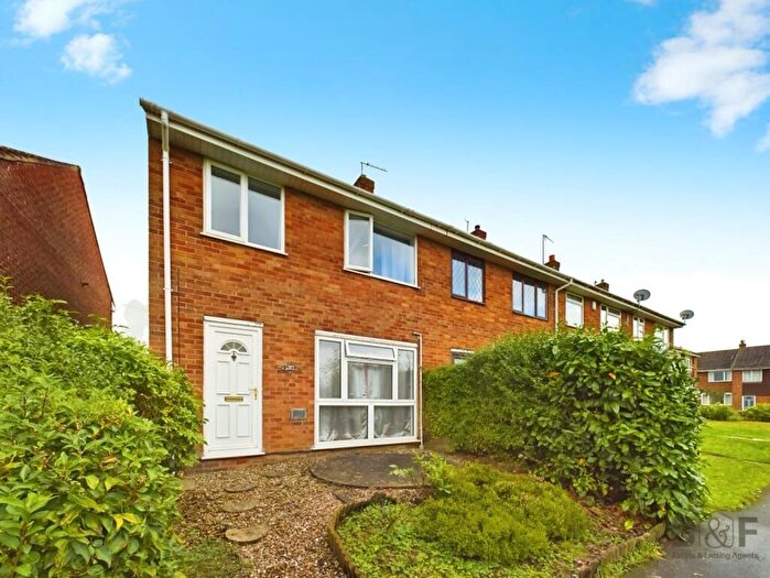 3 Bedroom End Of Terrace House To Rent In The Laurels Mangotsfield, BS16