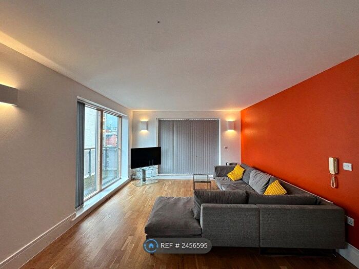 2 Bedroom Flat To Rent In The Foundry, Manchester, M1