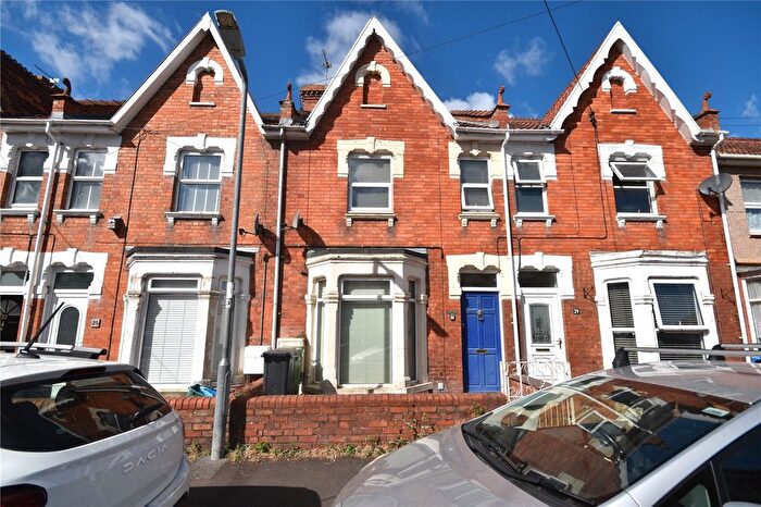 3 Bedroom Terraced House For Sale In Kidsbury Road, Bridgwater, Somerset, TA6