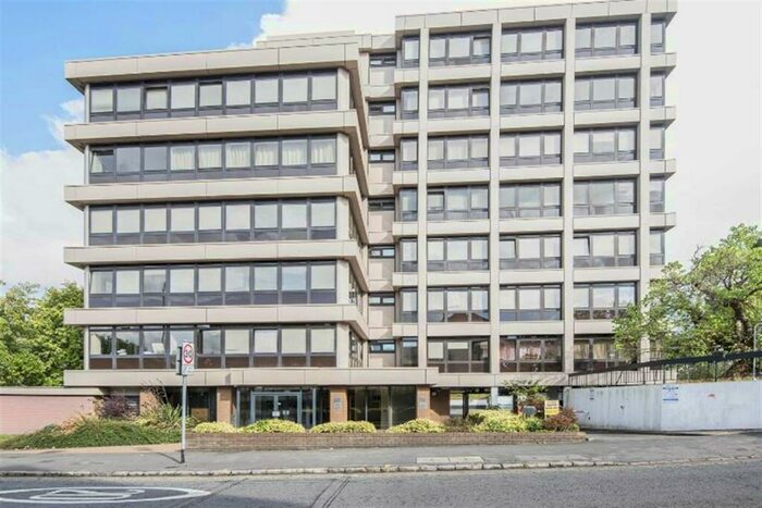 1 Bedroom Apartment To Rent In Hanover House, Kings Road, Reading, RG1
