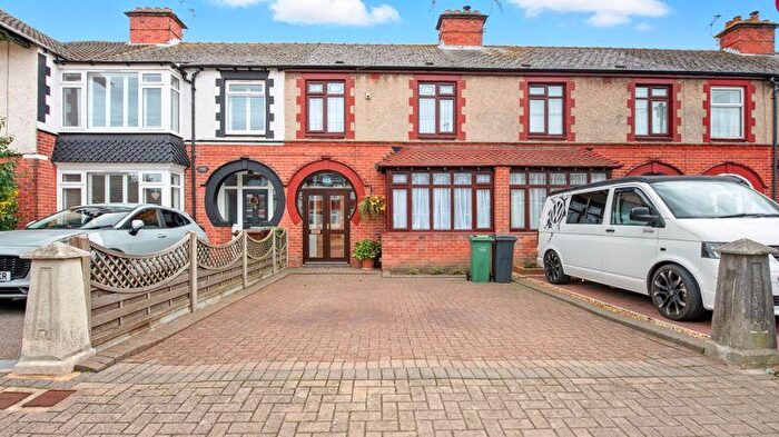 3 Bedroom Terraced House For Sale In Chatsworth Avenue, Cosham, PO6