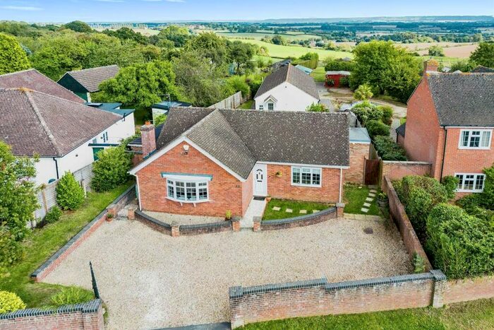 3 Bedroom Detached Bungalow For Sale In Wheatley Road, Garsington, Oxford, OX44