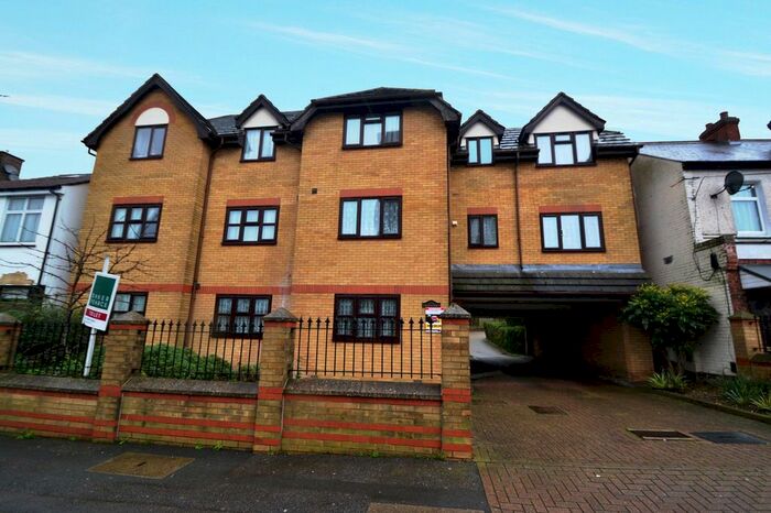 1 Bedroom Flat To Rent In Thorncroft Court, South Hill Avenue, South Harrow, HA2