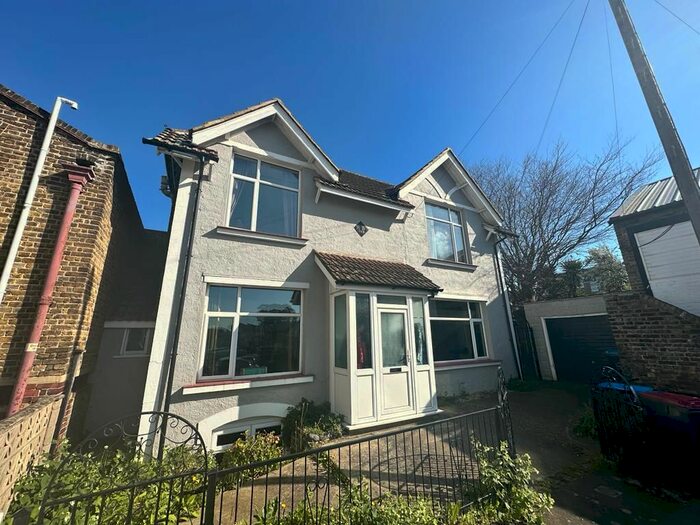 3 Bedroom Detached House To Rent In Upper Grove, Margate, CT9