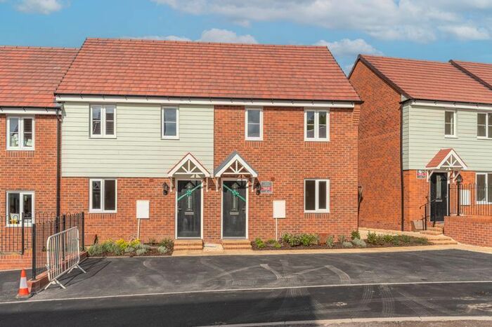 3 Bedroom Property To Rent In Peakfold, Newdale, Telford, TF3