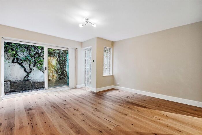 2 Bedroom Flat To Rent In Shirland Road, Maida Vale, W9