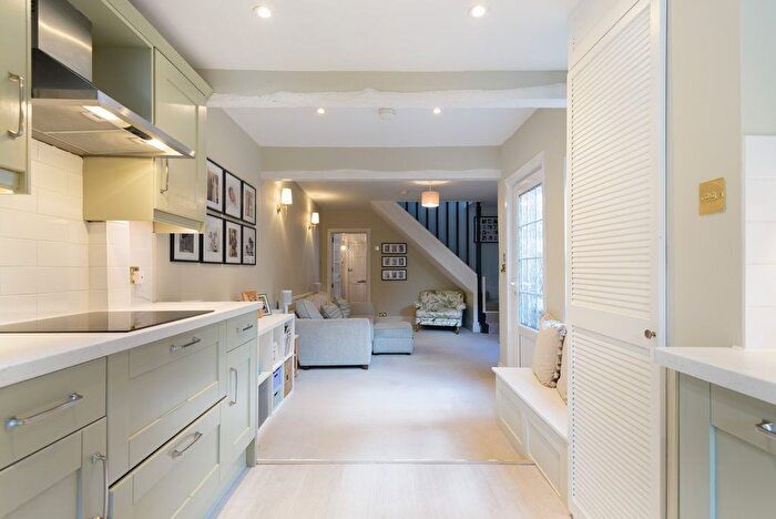 3 Bedroom End Terrace House For Sale In Oxford Road, Marlow, SL7