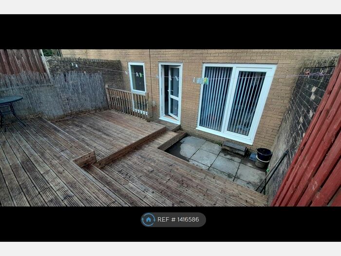 3 Bedroom Terraced House To Rent In Rishworth, Halifax, HX6