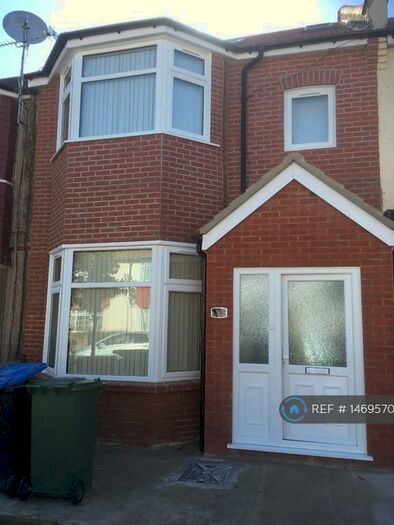 6 Bedroom Terraced House To Rent In Rosebank Avenue, Wembley, HA0