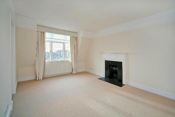 2 Bedroom Flat To Rent In Prince Of Wales Terrace, Kensington, London, W8