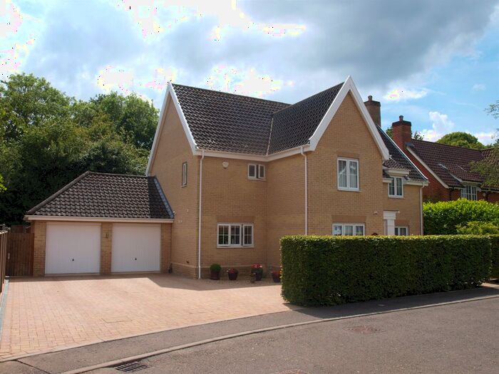 4 Bedroom Detached House For Sale In Cornfield Road, Mulbarton, Norwich, NR14