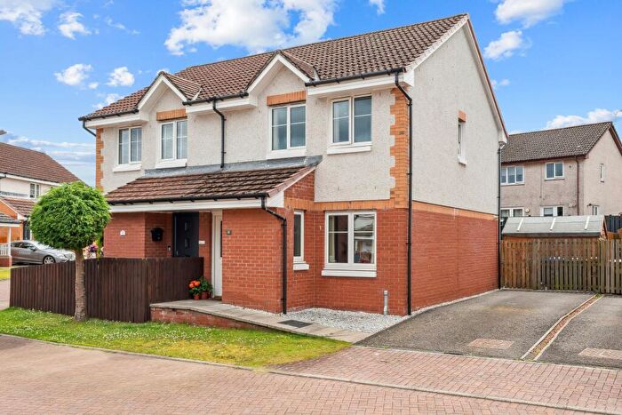 3 Bedroom Semi-Detached House For Sale In Dr Porter Gardens, Fallin, Stirling, FK7