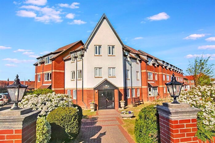 1 Bedroom Flat To Rent In George Street, Sheringham, NR26