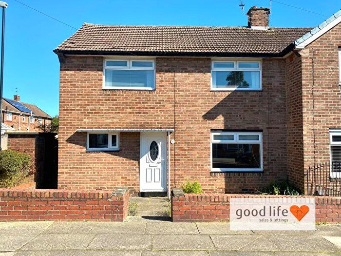 3 Bedroom Semi-Detached House To Rent In Gainsborough Road, Grindon, Sunderland, SR4