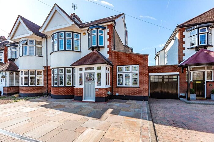 4 Bedroom Semi-Detached House For Sale In Elm Avenue, Upminster, RM14